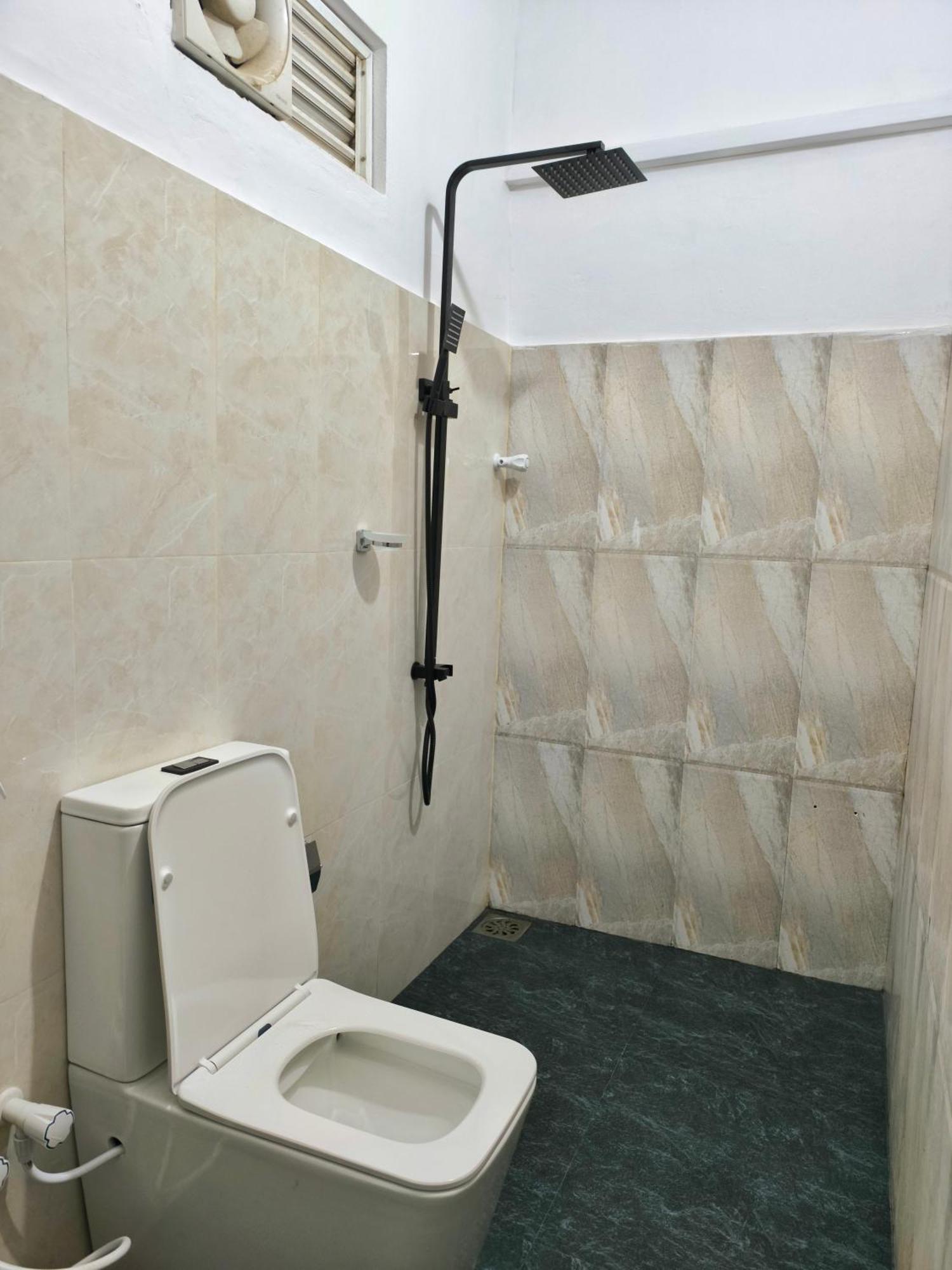 French Garden Regish Guest House Trincomalee Zimmer foto